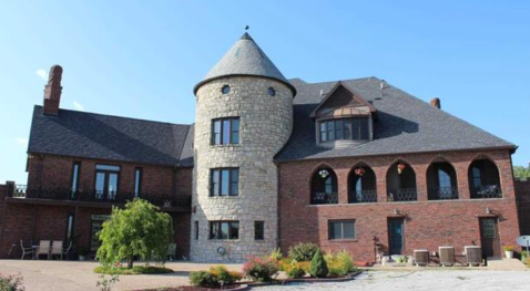 Entering This Hidden Missouri Castle Will Make You Feel Like You’re In A Fairy Tale