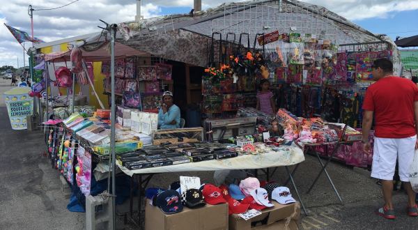 Everyone In Wisconsin Should Visit This Epic Flea Market At Least Once