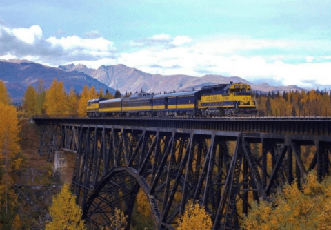 Take This Fall Foliage Train Ride Through Alaska For A One-Of-A-Kind Experience