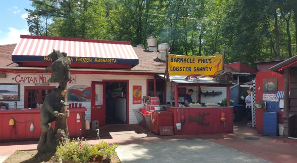 This Remote Restaurant In New York Will Take You A Million Miles Away From It All