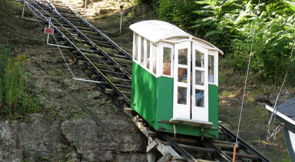 The World’s Most Scenic, Steepest Railway Is Right Here In Iowa And You Need To Visit
