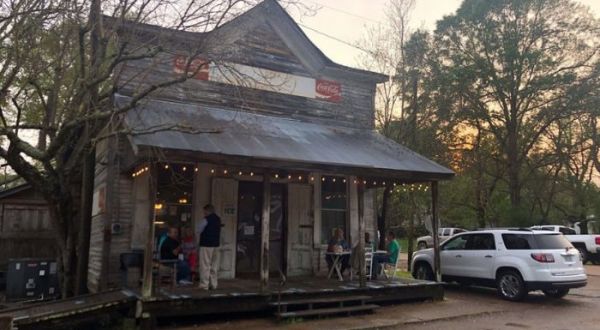 The Mississippi Restaurant In The Middle Of Nowhere That’s So Worth The Journey