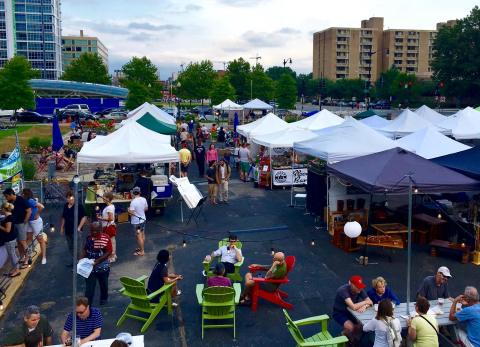 Everyone In Washington DC Should Visit This Epic Flea Market At Least Once
