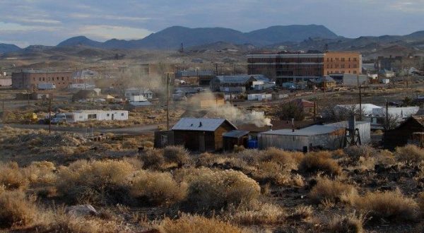 8 Spooky Small Towns In Nevada That Could Be Right Out Of A Horror Movie