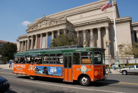 There's A Magical Trolley Ride In Washington DC That Most People Don't Know About