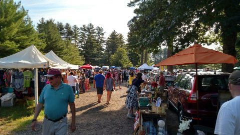 Everyone In New Hampshire Should Visit This Epic Flea Market At Least Once