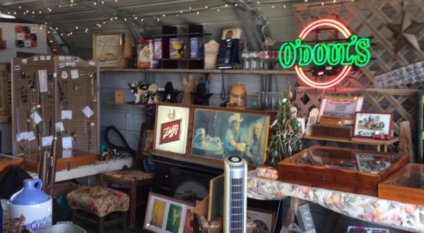 Everyone In Missouri Should Visit This Epic Flea Market At Least Once