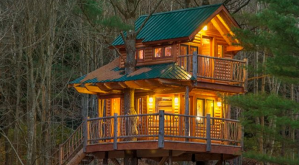 Spend The Night In This Cozy Vermont Treehouse For An Unforgettable Experience