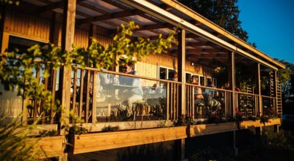 This Remote Restaurant In Washington Will Take You A Million Miles Away From Everything