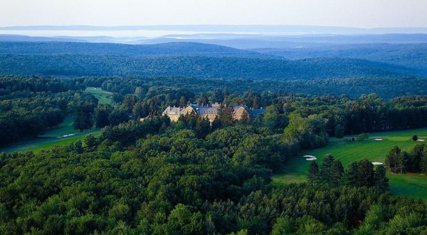 This Hidden Resort In Pennsylvania Is The Perfect Place To Get Away From It All