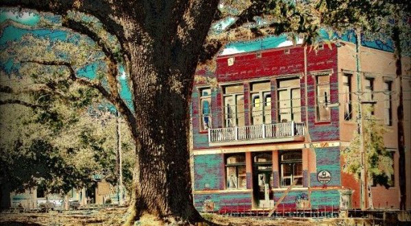 This Small Mississippi Town Will Capture Your Heart