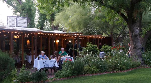 There’s A Restaurant On This Charming Arizona Farm You’ll Want To Visit