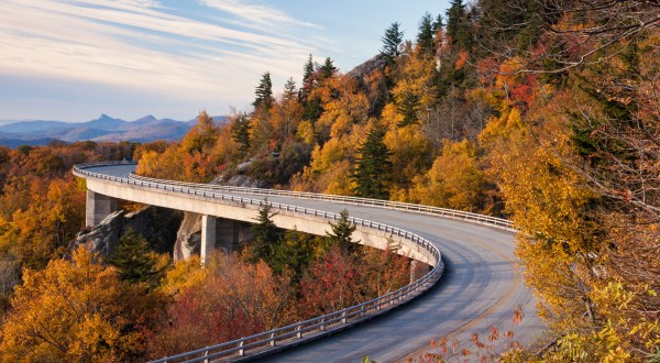 10 Country Roads In North Carolina That Are Pure Bliss In The Fall