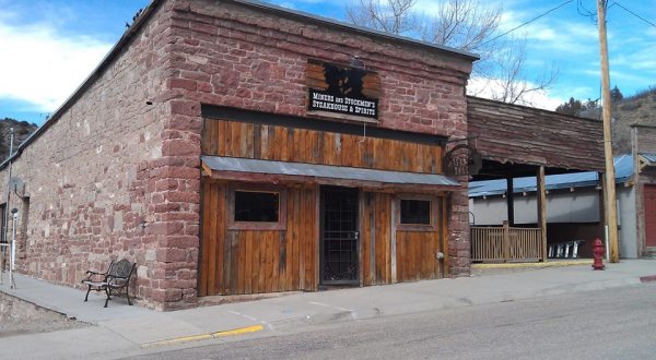 The Tiny Town In Wyoming With The Most Mouth Watering Restaurant