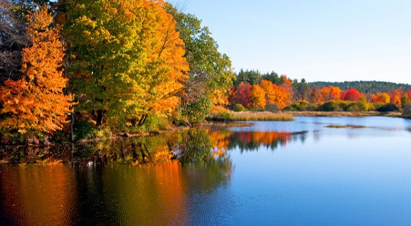 This Charming New Hampshire Town Is Perfect for An Autumn Day Trip