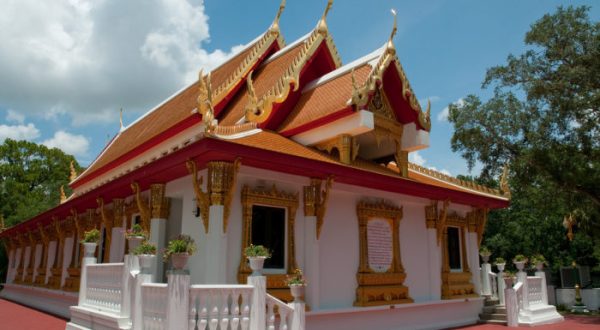 The One Temple In Florida Everyone Must Visit At Least Once