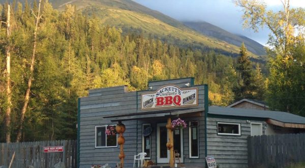 20 Unassuming Restaurants To Add To Your Alaska Dining Bucket List