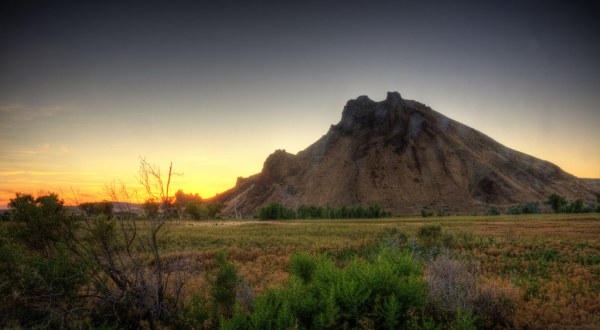 The Stories Behind This Haunted Volcano In Oregon Are Truly Disturbing