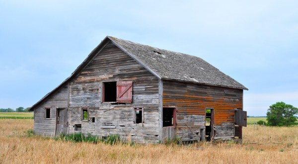 The Remnants Of This Abandoned Settlement In South Dakota Are Hauntingly Beautiful