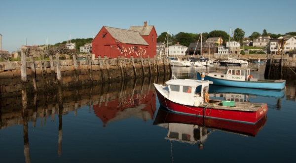 The Quiet Fishing Town In Massachusetts That Seems Frozen In Time