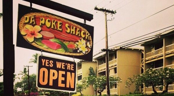 This Tiny Shop In Hawaii Serves Poke To Die For
