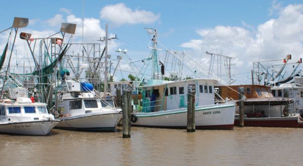 The Quiet Fishing Town In Louisiana That Seems Frozen In Time