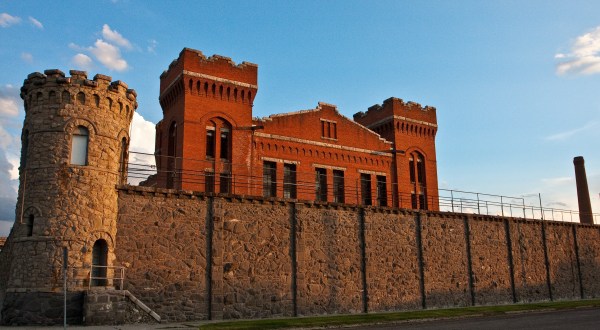 A Tour Of This Haunted Prison In Montana Is Not For The Faint Of Heart