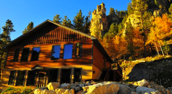 These Cozy Cabins Are Everything You Need For The Ultimate Fall Getaway In South Dakota