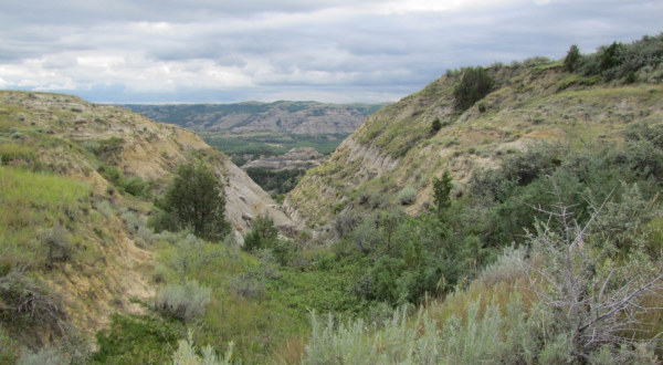 The Unrivaled Canyon Hike In North Dakota Everyone Should Take At Least Once