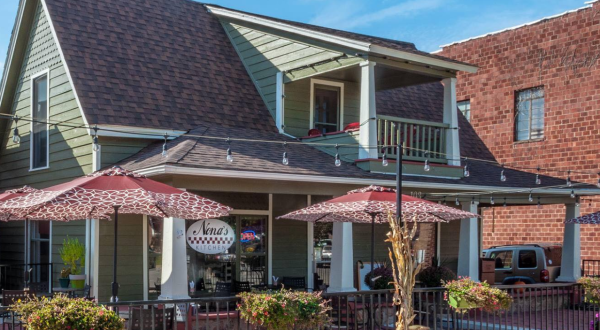 The Tiny Town In Missouri With The Most Mouthwatering Restaurant