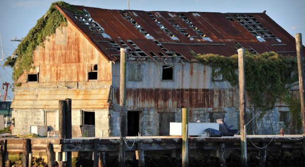 The Quiet Fishing Town In North Carolina That Seems Frozen In Time