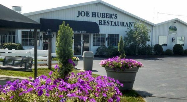 There’s A Restaurant On This Remote Indiana Farm You’ll Want To Visit
