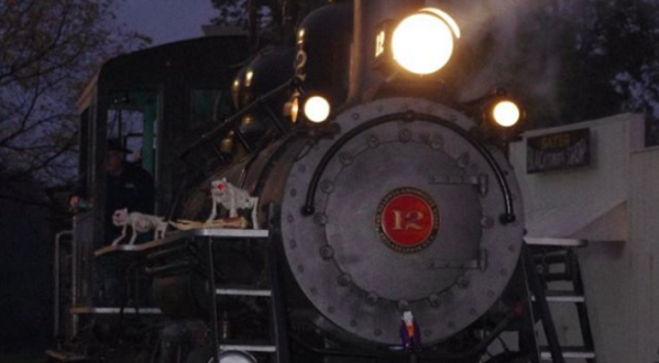 The Haunted Train Ride Through Iowa That Will Terrify You In The Best Way Possible