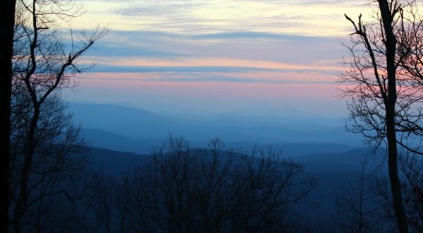 Take This Sunrise Hike To One Of The Most Beautiful Points In Georgia