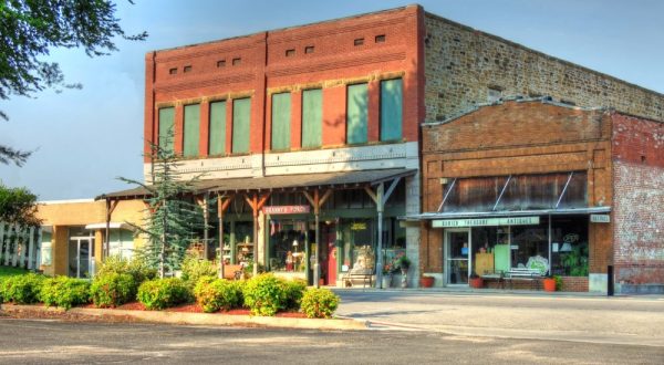 The Oldest Town In Oklahoma That Everyone Should Visit At Least Once