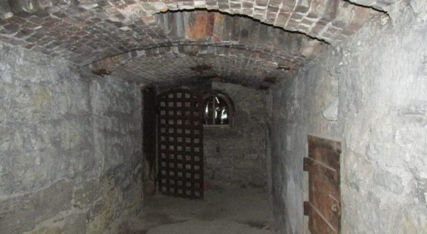 A Tour Of This Haunted Prison In Indiana Is Not For The Faint Of Heart