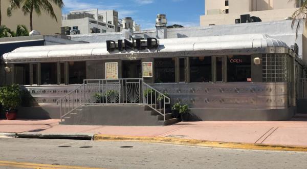 A Meal At This Old School Diner In Florida Will Whisk You Back In Time