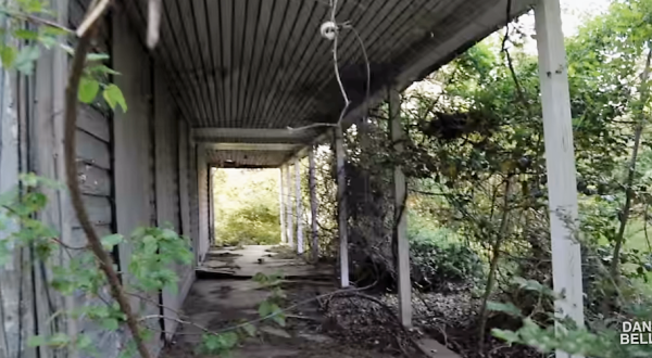 The Story Behind This House Of Horrors In Maryland Is Truly Terrifying