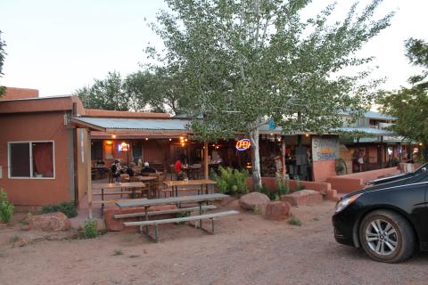 This Utah Restaurant In The Middle Of Nowhere Cooks Your Food In The Most Unique Way