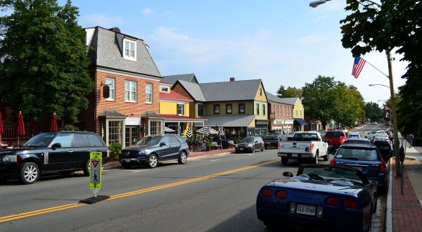 It’s Impossible To Drive Through This Delightful Virginia Town Without Stopping