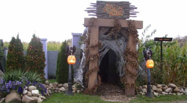 This Spooky Wisconsin Corn Maze Will Send Chills Down Your Spine