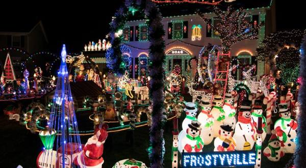 11 Christmas Light Displays Around Cleveland That Are Pure Magic