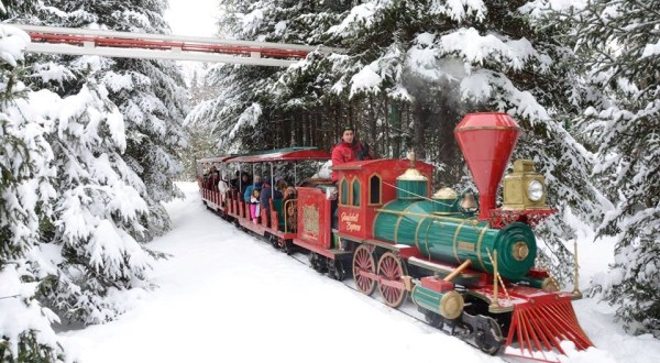 Everyone In New Hampshire Must Visit This Christmas-Inspired Theme Park