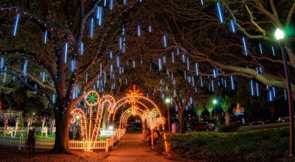 Here Are The 10 Most Enchanting, Magical Christmas Towns In Florida