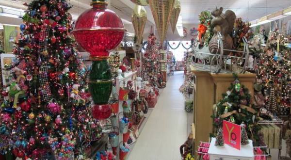 The Christmas Store In Virginia That’s Simply Magical