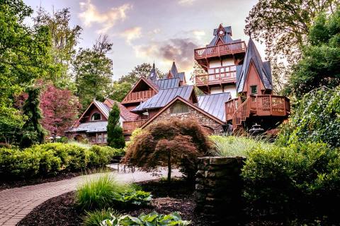 The Magical Getaway That's Unlike Any Other Place In Ohio