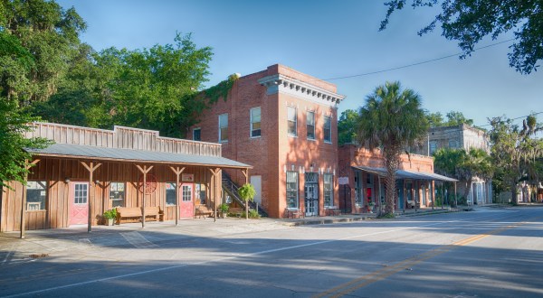 10 Slow-Paced Small Towns In Florida Where Life Is Still Simple