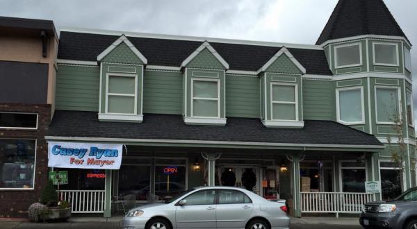 The Oldest General Store Near Portland Has A Fascinating History