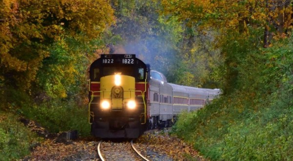This Epic Train Ride Near Cleveland Will Give You An Unforgettable Experience