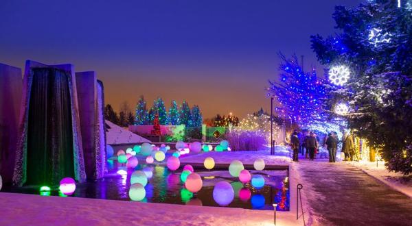 8 Christmas Light Displays In Colorado That Are Pure Magic